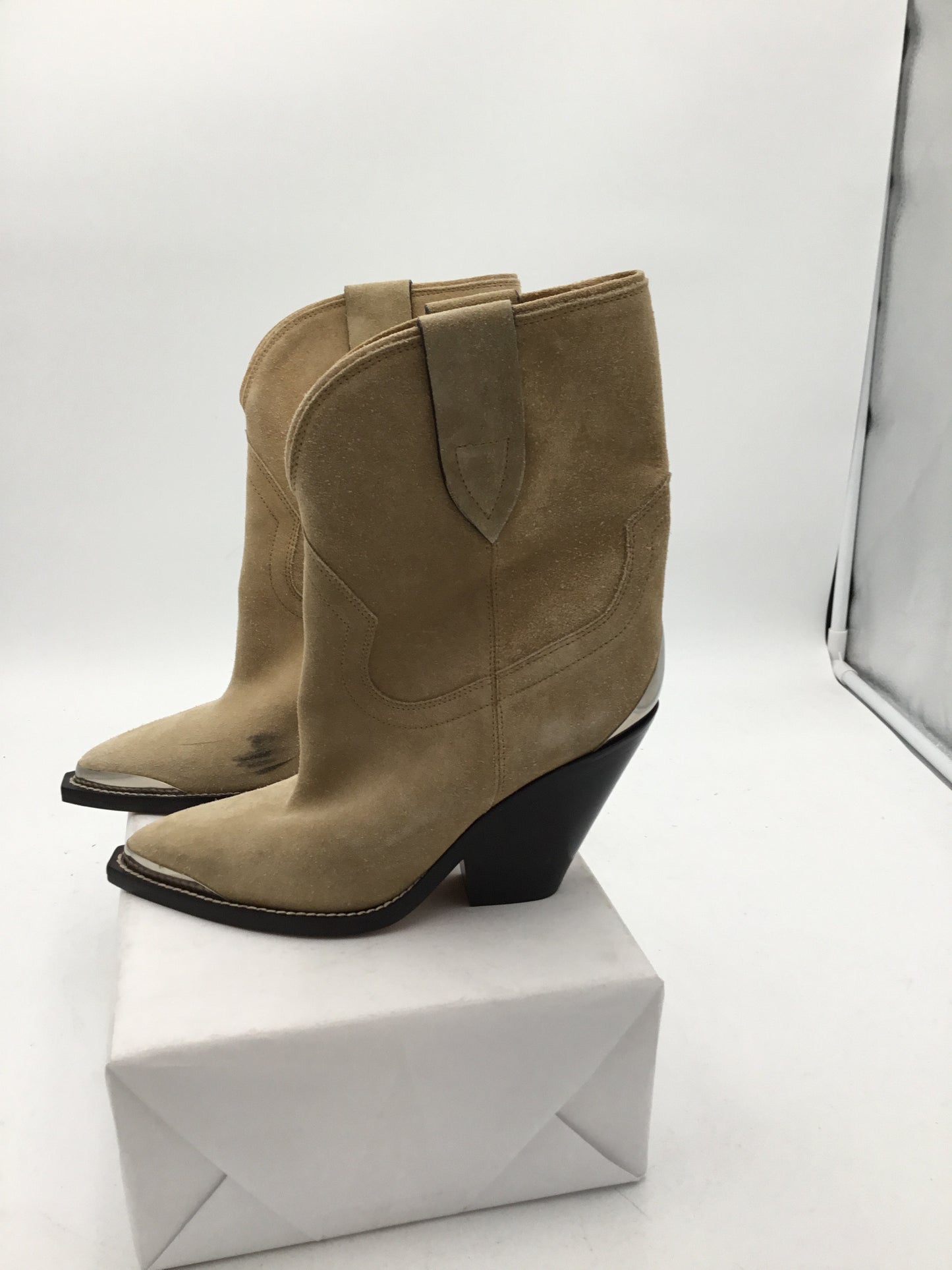 Isabel Marant Boots Leyane Suede Boots with Metal Toe and Hell Cap